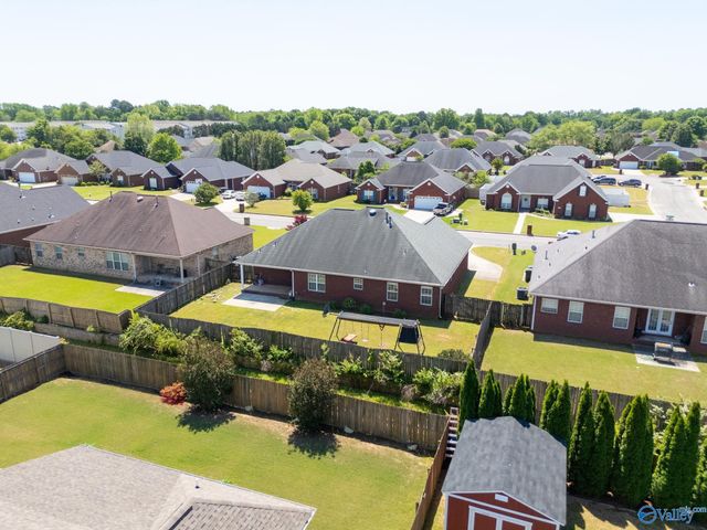 2622 Buckingham Gate SW, Decatur, AL 35603