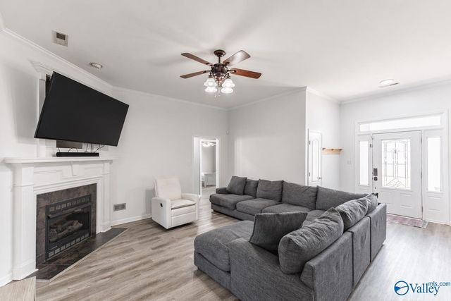 2622 Buckingham Gate SW, Decatur, AL 35603
