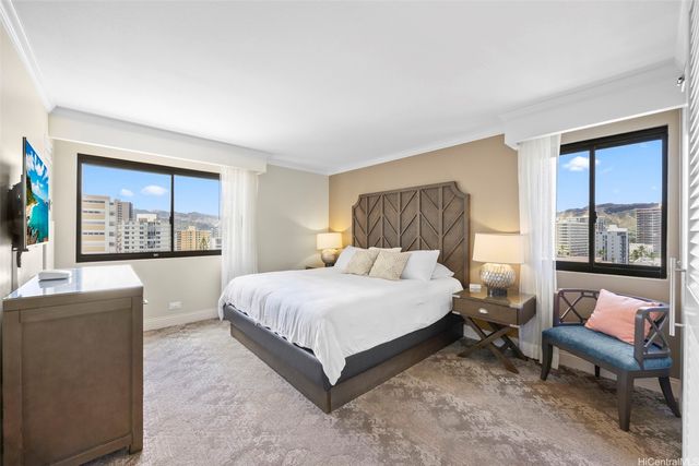 2470 Kalakaua Avenue 1101, Honolulu, HI 96815