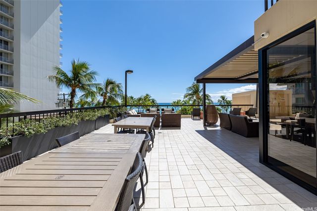 2470 Kalakaua Avenue 1101, Honolulu, HI 96815