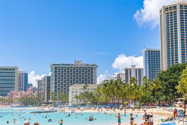 2470 Kalakaua Avenue 1101, Honolulu, HI 96815