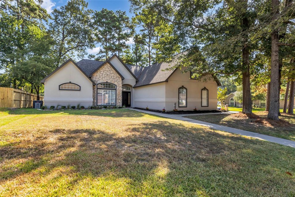 3002 Pine Chase Drive, Montgomery, TX 77356
