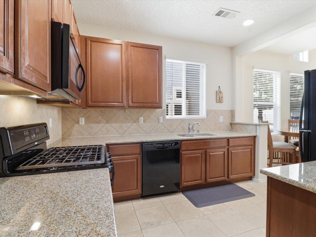 4345 Santo Domingo A, Santa Fe, NM 87507