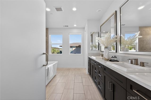 64 Chasma, Irvine, CA, Irvine, CA 92618