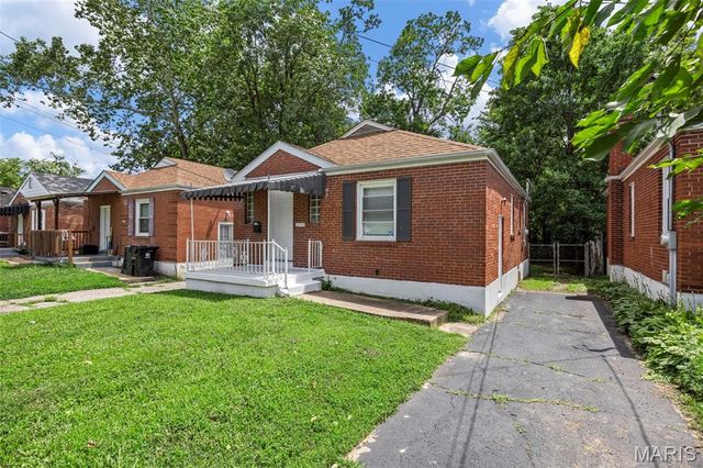 1256 Grant Drive, St Louis, MO 63132