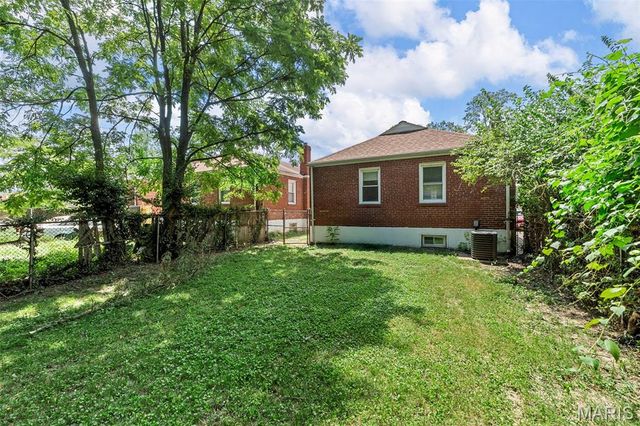 1256 Grant Drive, St Louis, MO 63132