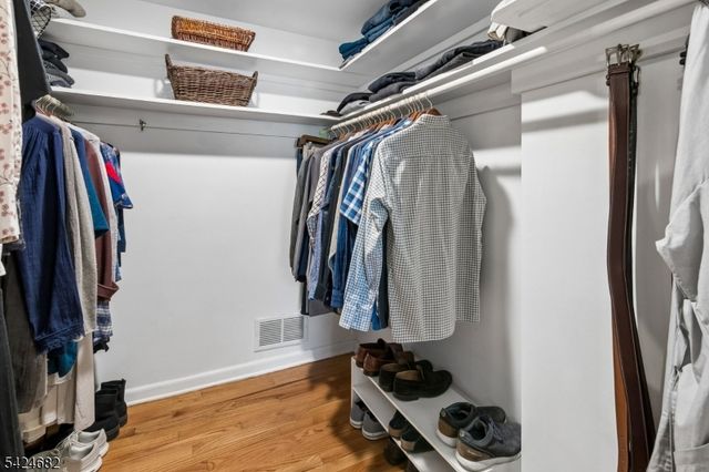 9 OVERLOOK TERR, Millburn Twp., NJ 07078