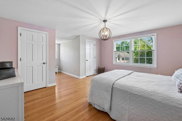 9 OVERLOOK TERR, Millburn Twp., NJ 07078