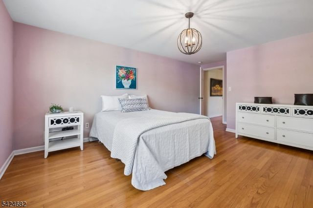 9 OVERLOOK TERR, Millburn Twp., NJ 07078