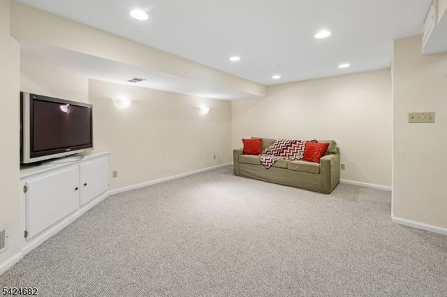 9 OVERLOOK TERR, Millburn Twp., NJ 07078