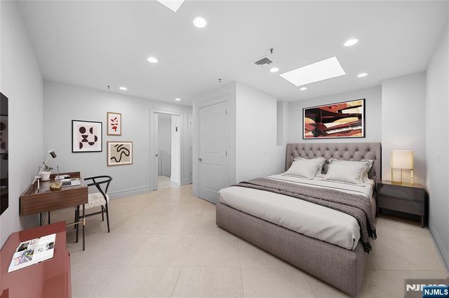 100 Carlyle Drive VP6, Cliffside Park, NJ 07010