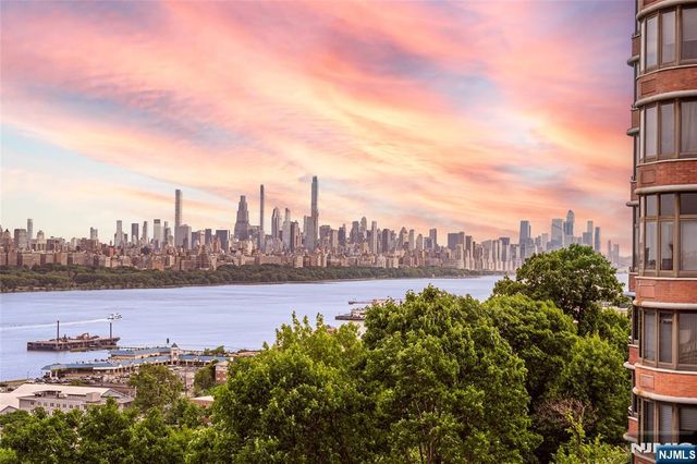 100 Carlyle Drive VP6, Cliffside Park, NJ 07010