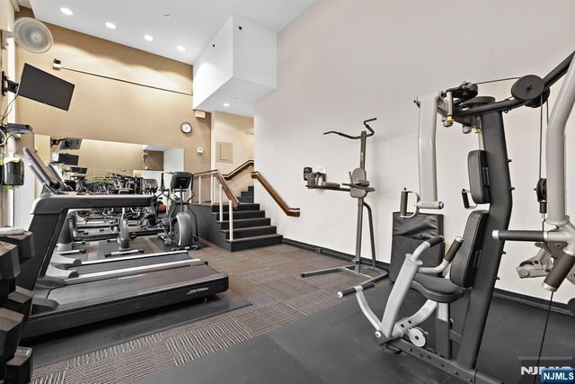 1 Horizon Road 806, Fort Lee, NJ 07024