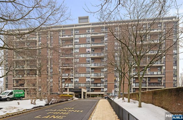 1 Horizon Road 806, Fort Lee, NJ 07024