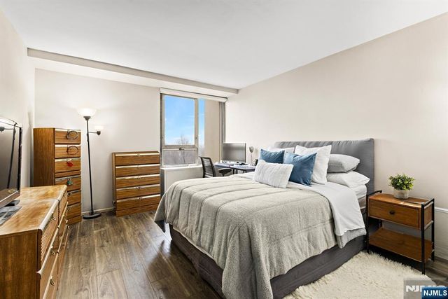 1 Horizon Road 806, Fort Lee, NJ 07024