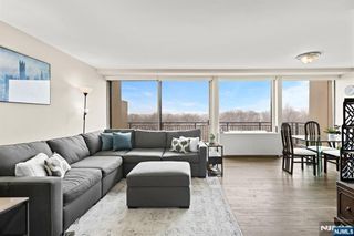 1 Horizon Road 806, Fort Lee, NJ 07024