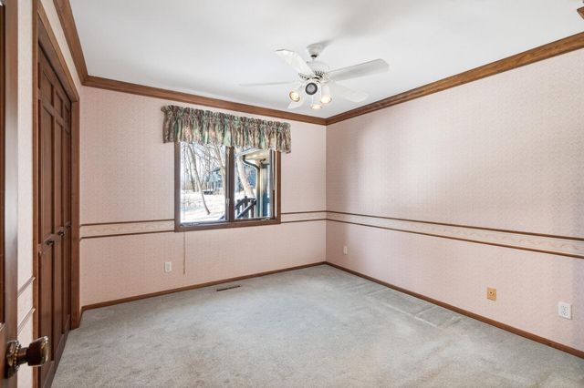 4134 Red Oak Ridge, Minnetonka, MN 55345