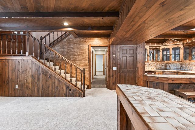 4134 Red Oak Ridge, Minnetonka, MN 55345