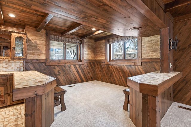 4134 Red Oak Ridge, Minnetonka, MN 55345