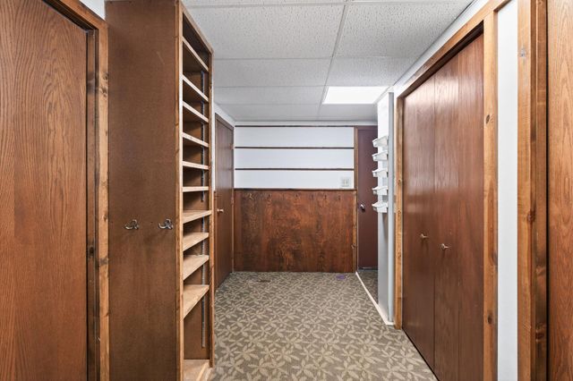 4134 Red Oak Ridge, Minnetonka, MN 55345