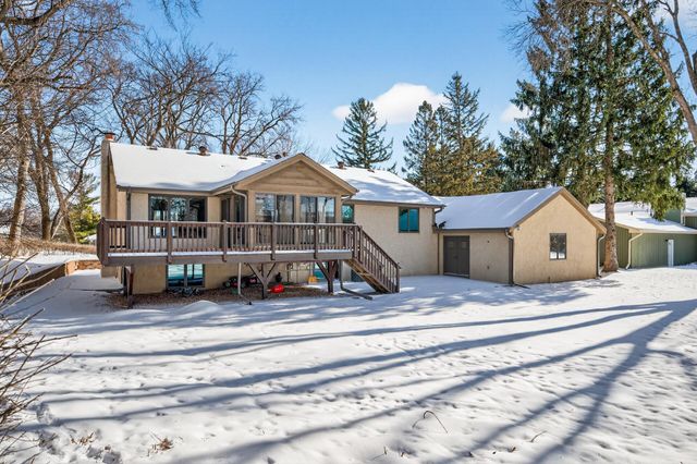 4134 Red Oak Ridge, Minnetonka, MN 55345