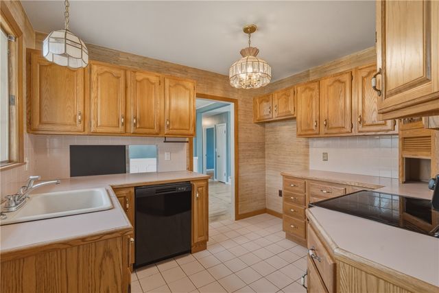 11 Mulberry Circle, Johnston, RI 02919