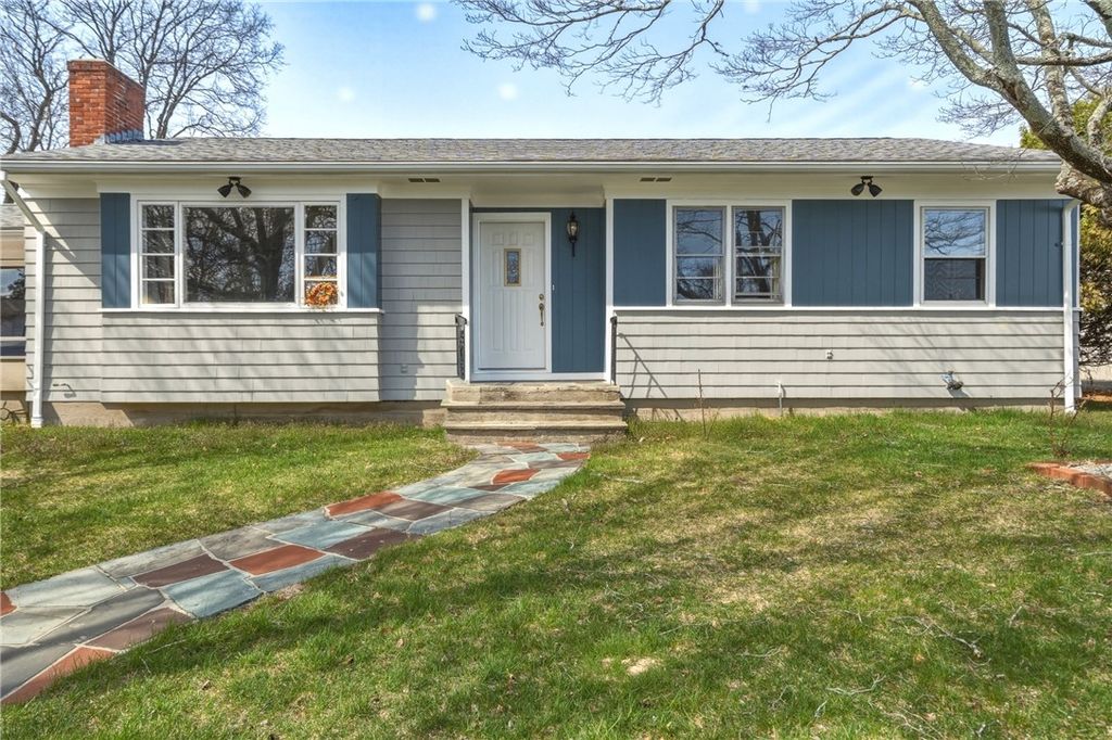 11 Mulberry Circle, Johnston, RI 02919