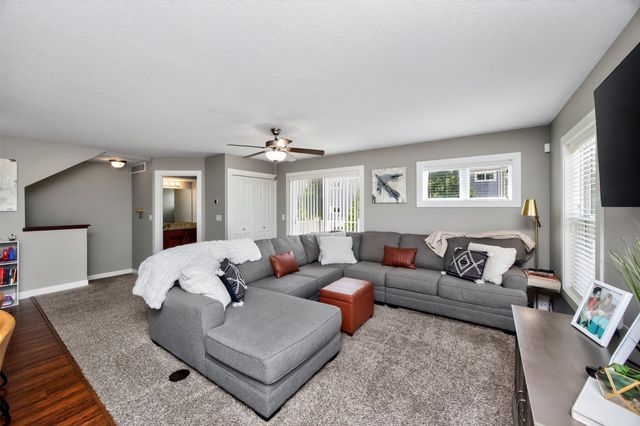 1035 NE 49th Lane, Ankeny, IA 50021