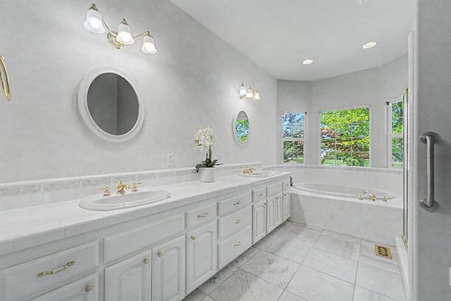 739 Saddleback Dr, Marysville, CA 95901