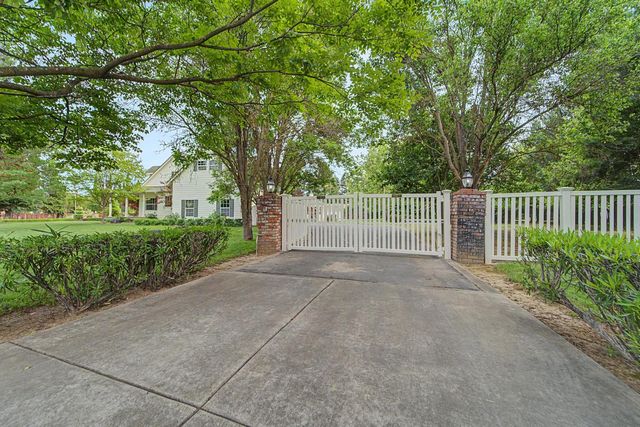 739 Saddleback Dr, Marysville, CA 95901