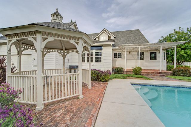 739 Saddleback Dr, Marysville, CA 95901