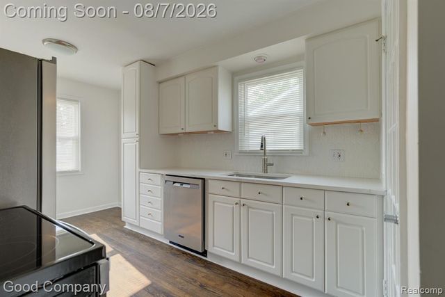 3095 Buckingham Avenue, Berkley, MI 48072
