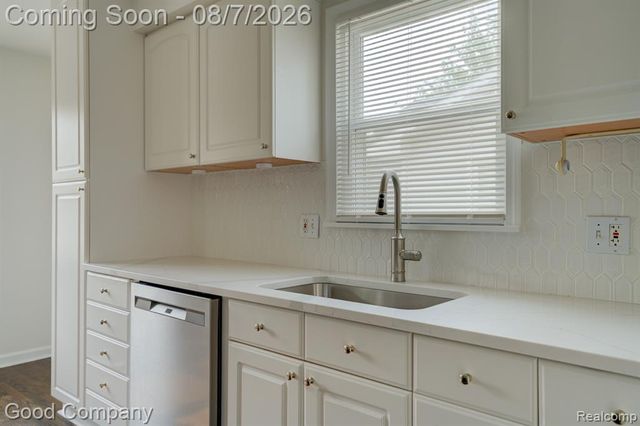 3095 Buckingham Avenue, Berkley, MI 48072
