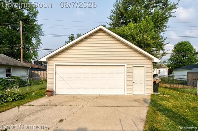3095 Buckingham Avenue, Berkley, MI 48072