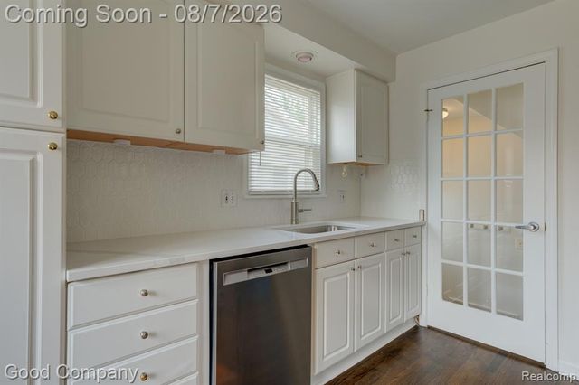 3095 Buckingham Avenue, Berkley, MI 48072