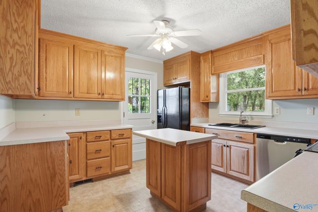 2814 Hilltop Terrace, Huntsville, AL 35810
