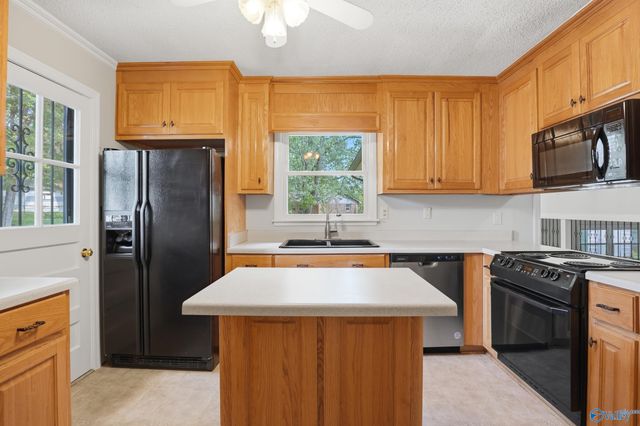 2814 Hilltop Terrace, Huntsville, AL 35810
