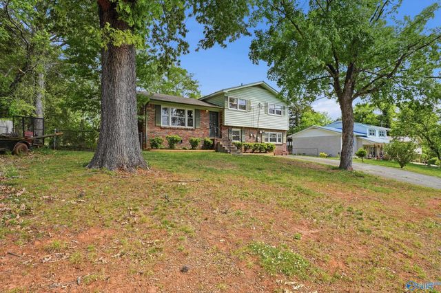 2814 Hilltop Terrace, Huntsville, AL 35810