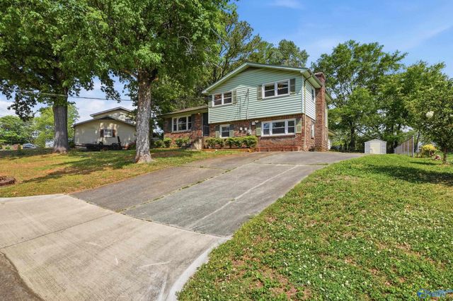 2814 Hilltop Terrace, Huntsville, AL 35810