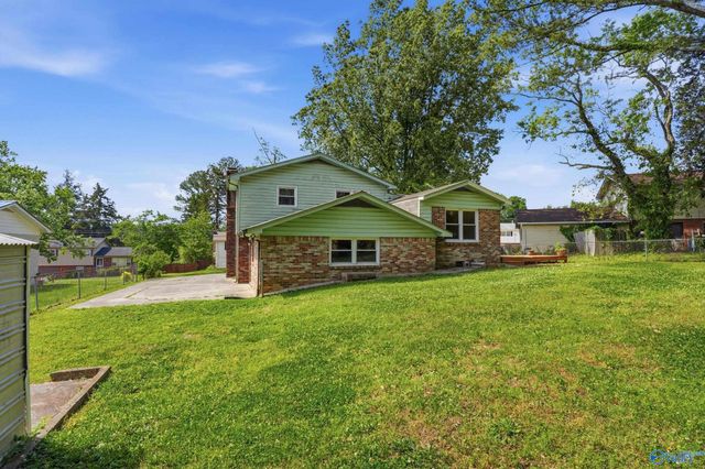 2814 Hilltop Terrace, Huntsville, AL 35810