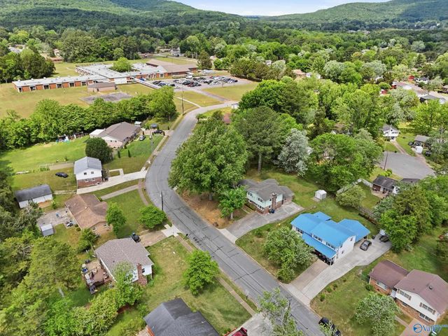 2814 Hilltop Terrace, Huntsville, AL 35810