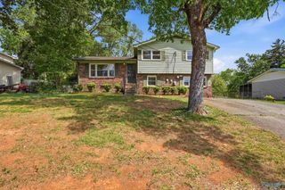 2814 Hilltop Terrace, Huntsville, AL 35810