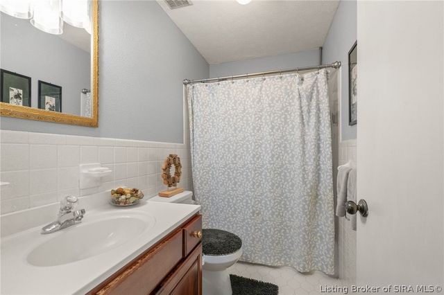 3416 Greenview Drive, New Albany, IN 47150