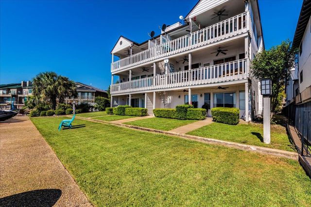 101 Island DR A, Horseshoe Bay, TX 78657