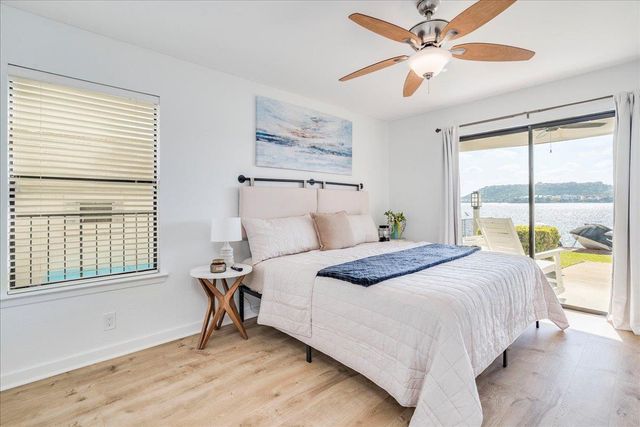 101 Island DR A, Horseshoe Bay, TX 78657