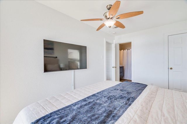 101 Island DR A, Horseshoe Bay, TX 78657