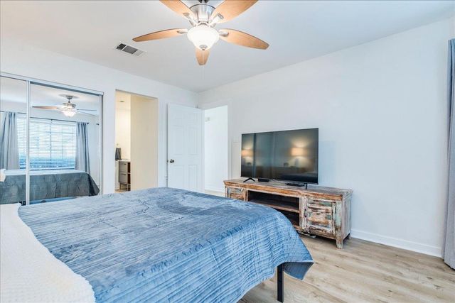 101 Island DR A, Horseshoe Bay, TX 78657