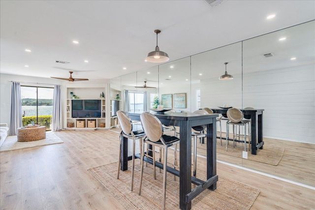 101 Island DR A, Horseshoe Bay, TX 78657