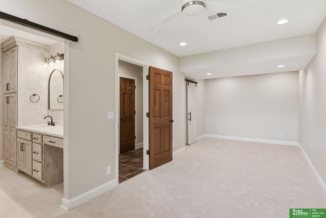 12706 Cottonwood Lane, Springfield, NE 68059