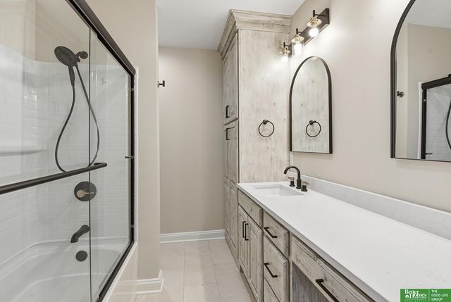 12706 Cottonwood Lane, Springfield, NE 68059
